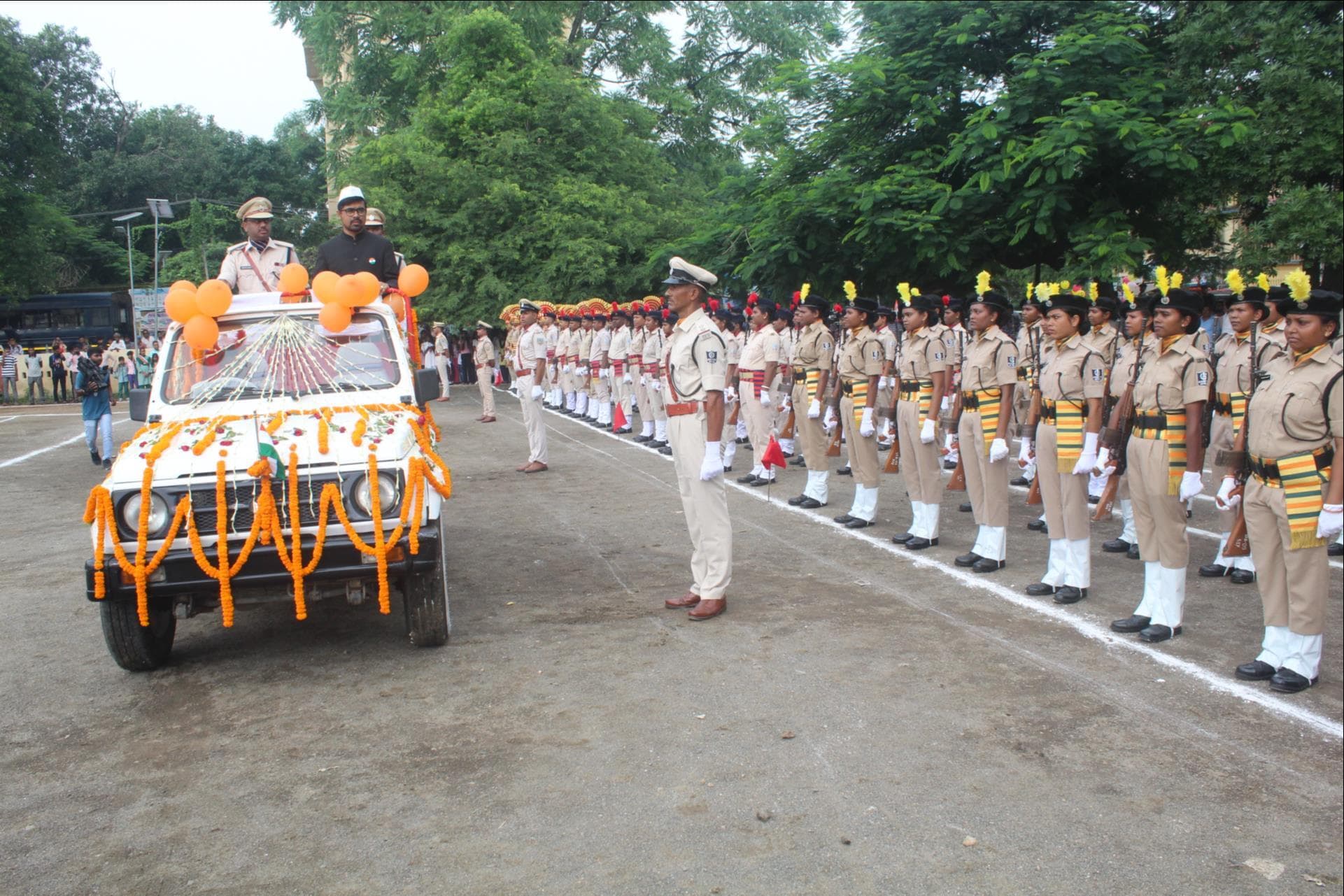 जनता व सरकारी तंत्र मिलकर कार्य करे, तो और मजबूत होगा देश : डीसी