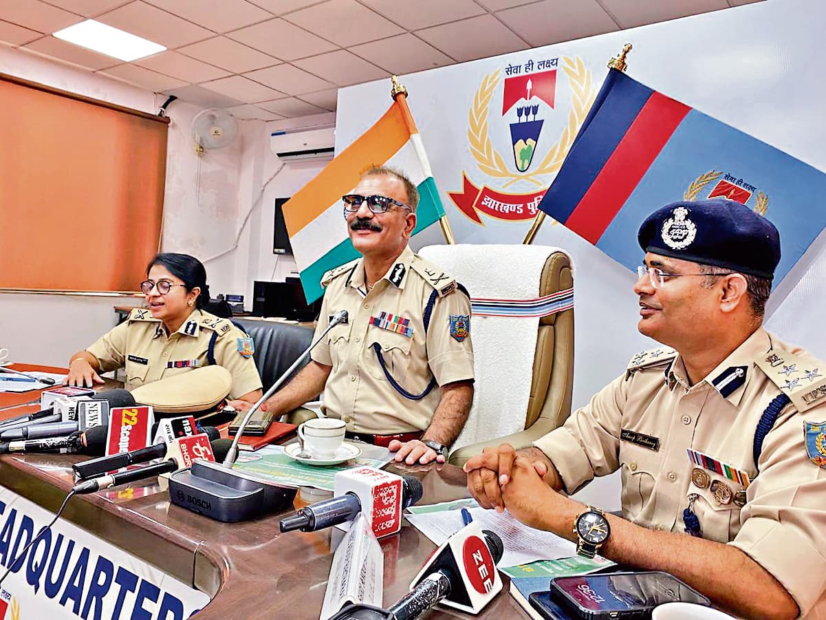 crime news : जल्द ही अब हर पुलिस थाने में होंगी एक महिला पुलिस अधिकारी : डीजीपी