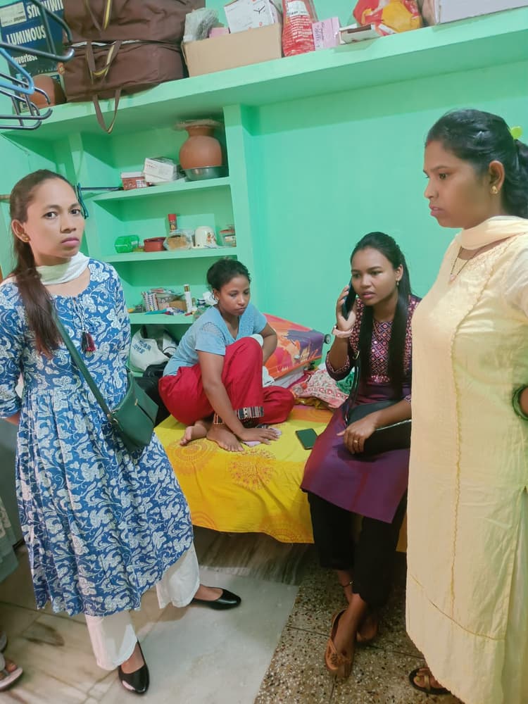 धनबाद में महिला सहकर्मी के घर जाकर रेल कर्मी ने लगायी फांसी