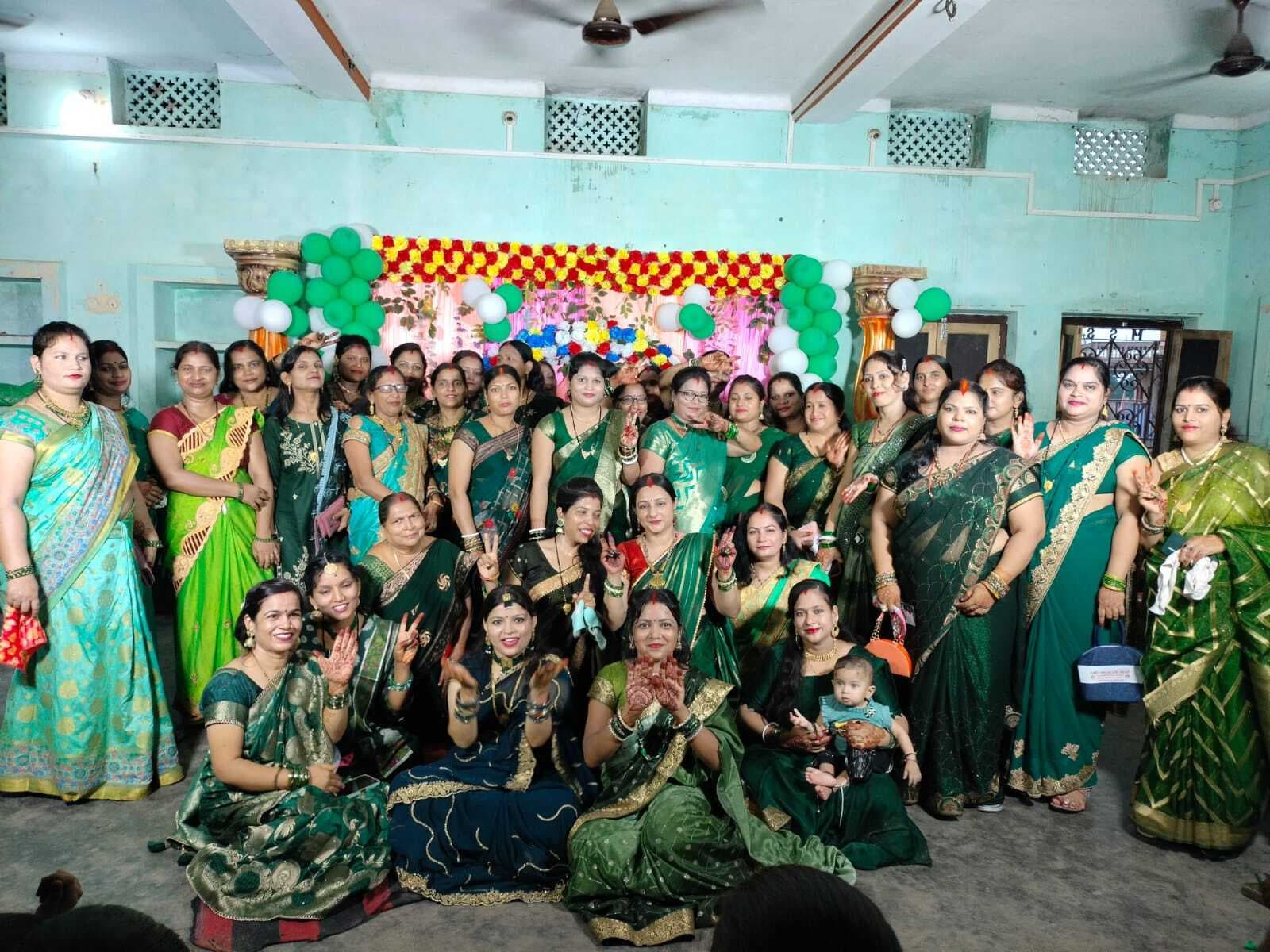 माहुरी समाज की महिलाओं ने मनाया सावन महोत्सव