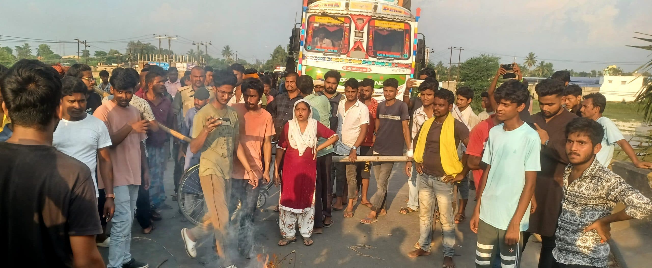 बेलौरी में सौरा नदी में डूबे जिला स्कूल के दो छात्र, तलाश जारी