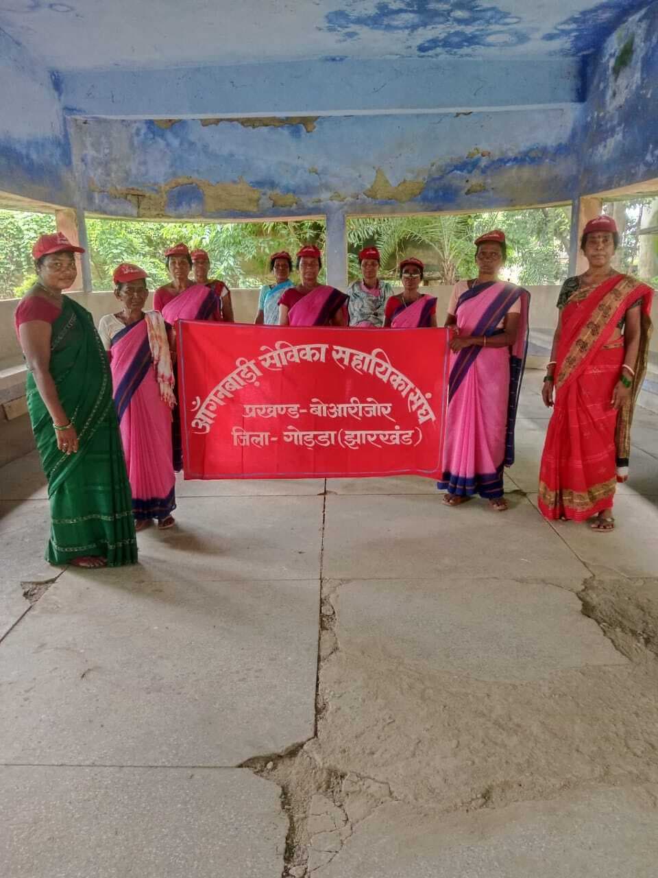 पेंशन व अन्य मांगों को लेकर सेविकाओं ने किया प्रदर्शन