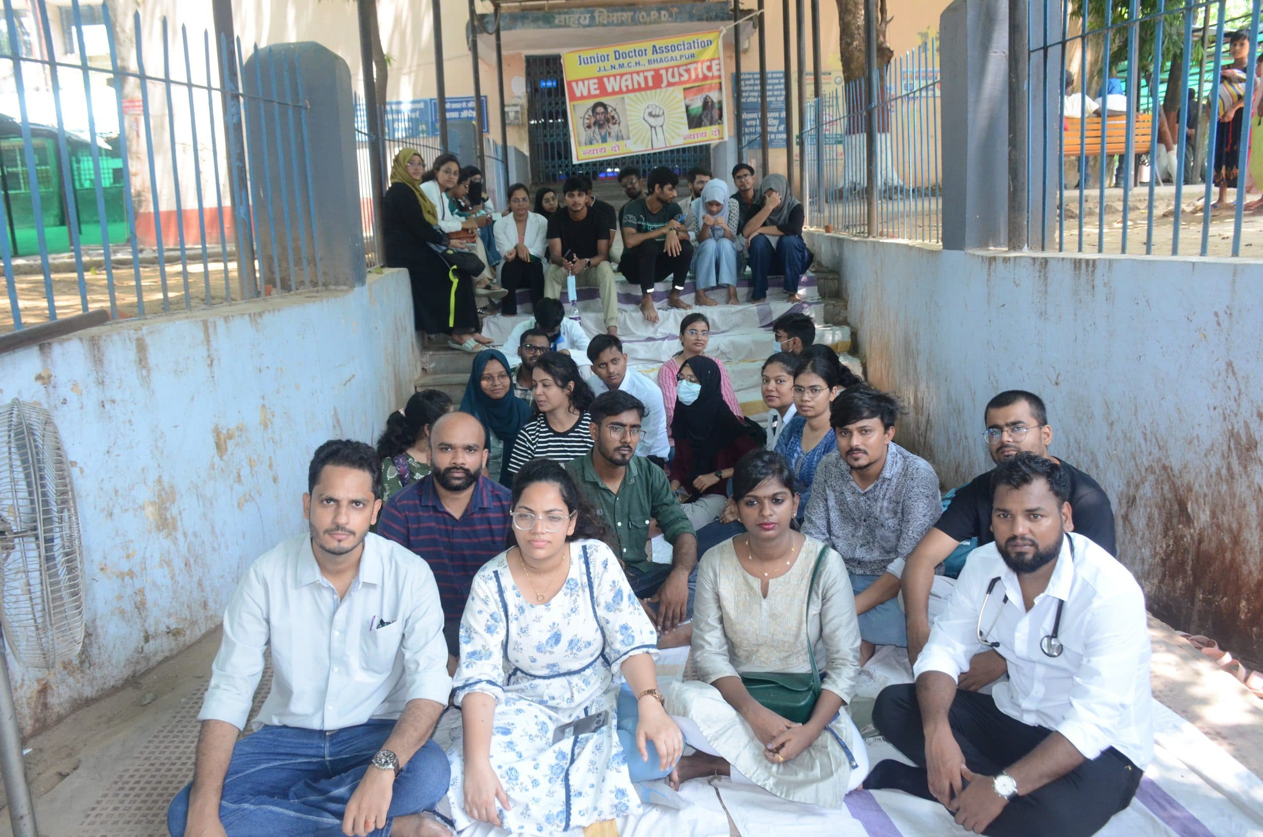 Doctor's Protest: मायागंज व सदर अस्पताल की ओपीडी सेवा रही ठप, शहर के 500 से अधिक निजी क्लिनिक रहे बंद