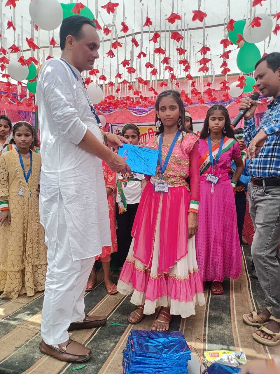 छात्रों ने किया बेटी बचाओं बेटी पढ़ाओं नाटक का मंचन