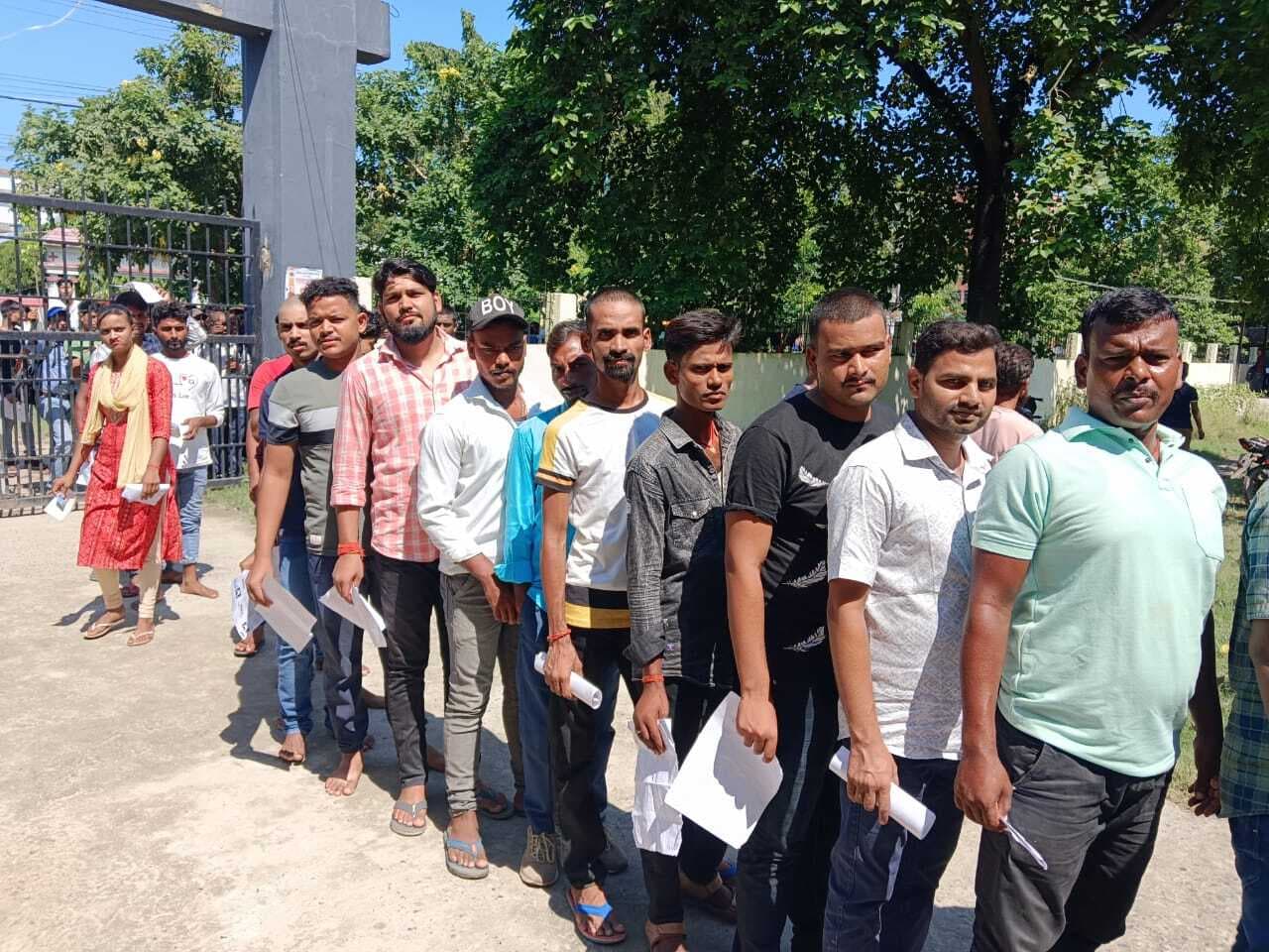 सिपाही भर्ती परीक्षा में एक मुन्ना भाई व एक कदाचार के आरोप में निष्कासित