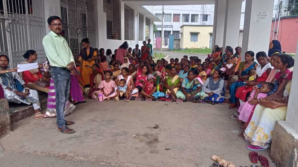 सेवा वापस कराने 21 को रांची में सीएम से मिलेंगी पोषण सखियां