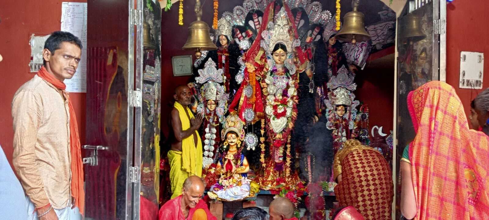 बिहुला-विषहरी दर्शन के लिए उमड़े श्रद्धांलु, देर शाम हुआ प्रतिमा का विसर्जन