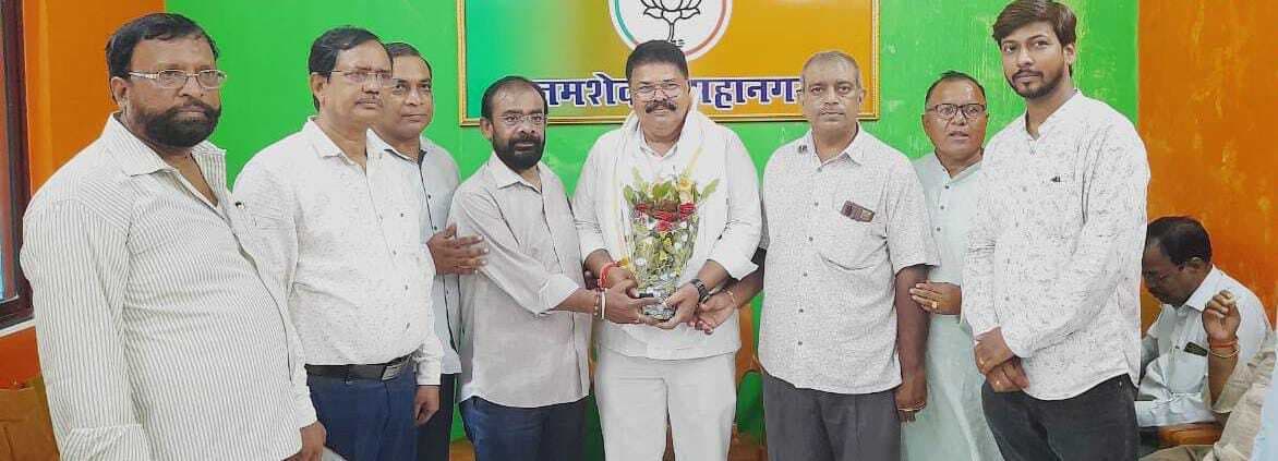 पटेल महापरिवार ने धर्मेंद्र प्रसाद को दी बधाई