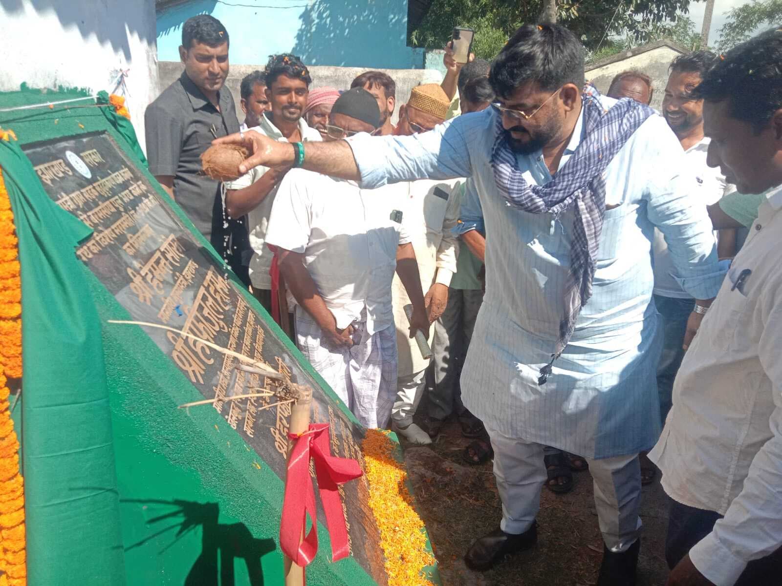 11.35 करोड की लागत से चार सड़कों का सुदृढ़ीकरण का मंत्री ने रखा आधारशिला