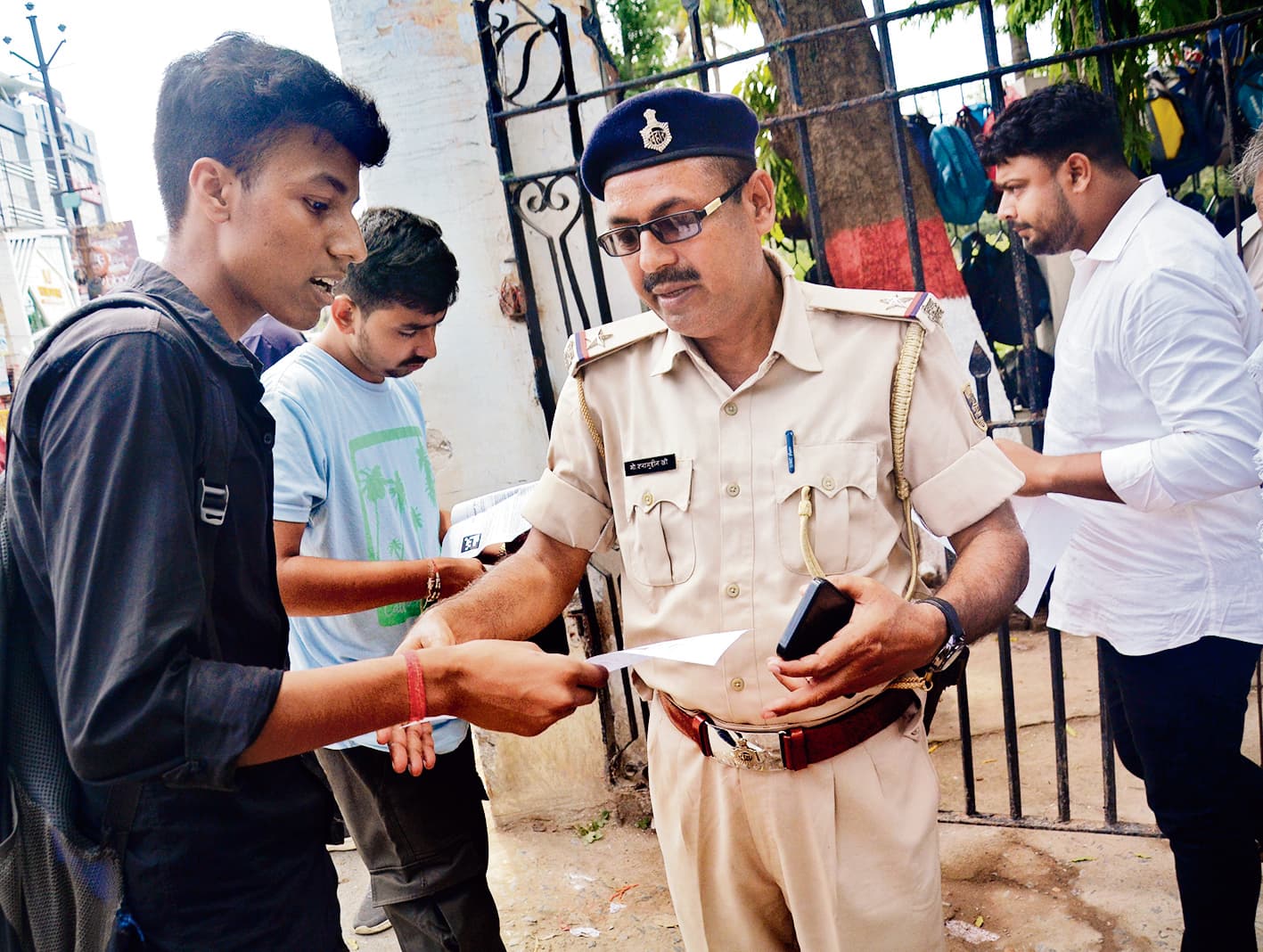 पिछले साल की तुलना में आसान रहा  प्रश्नपत्र