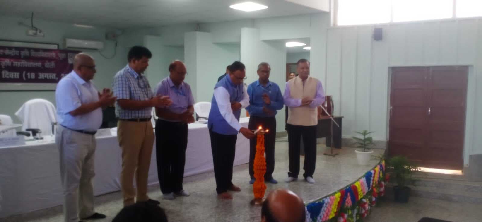 जलवायु परिवर्तन के अनुकूल तकनीक व प्रभेद विकसित करने की जरूरत : कुलपति