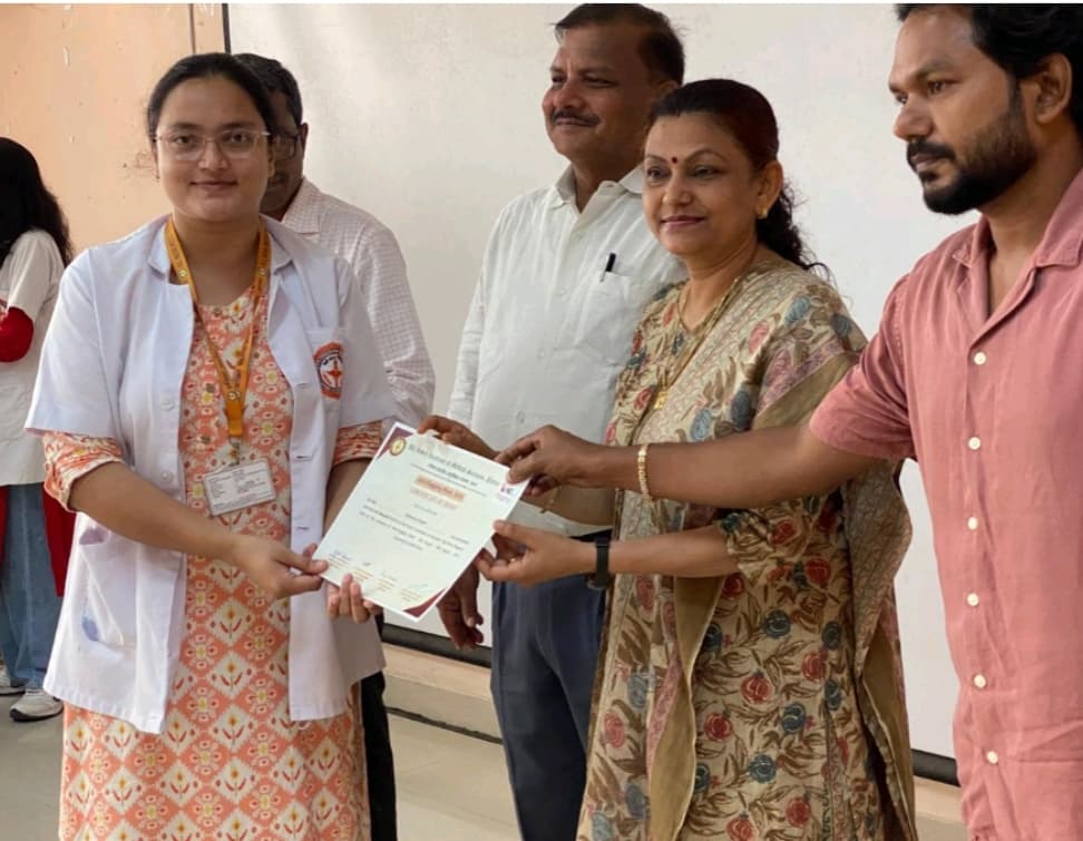 एम्स में रैगिंग के खिलाफ किया जागरूक