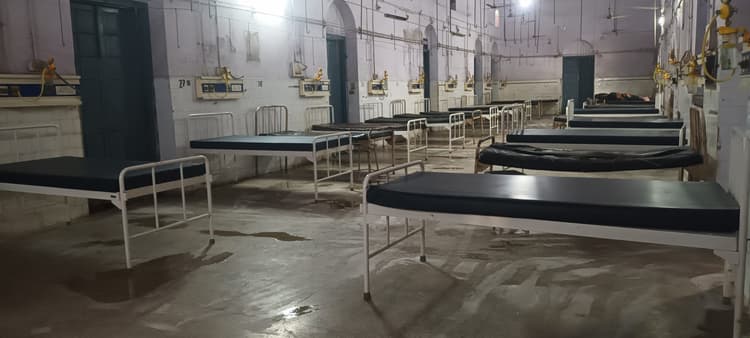 Patna : हड़ताल के कारण सरकारी अस्पतालों को छोड़ कर जाने लगे भर्ती मरीज, वार्ड खाली