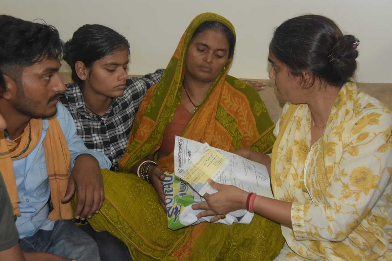 गोफ में गिरने से झुलसे कंपनी कर्मी की मौत