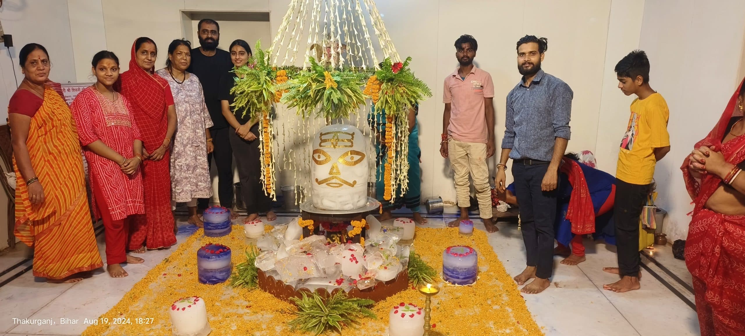 हरगौरी मंदिर में बर्फानी बाबा का दर्शन कर निहाल हुए भक्त