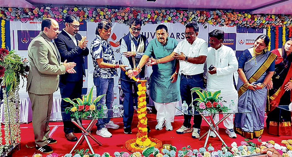 रानीगंज में नवनिर्मित शुभदर्शिनी मल्टी स्पेशियलिटी हॉस्पिटल का उद्घाटन