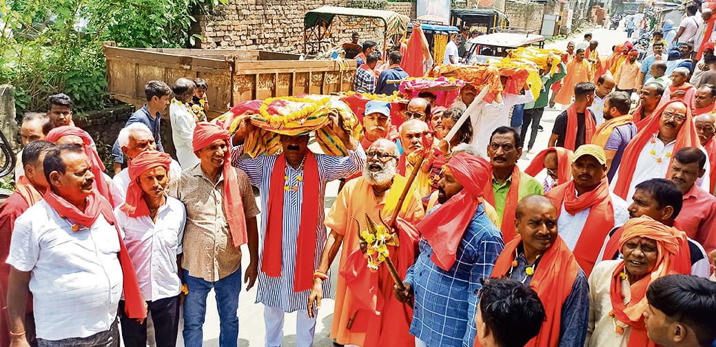 मां ताराचंडी को चढ़ी ओढ़नी कढ़ैया, निकली शोभायात्रा