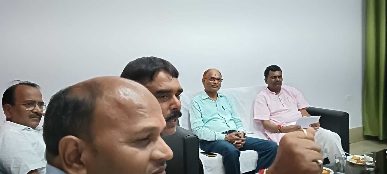 बांध पंचायत की समस्याएं दूर करने का निर्देश