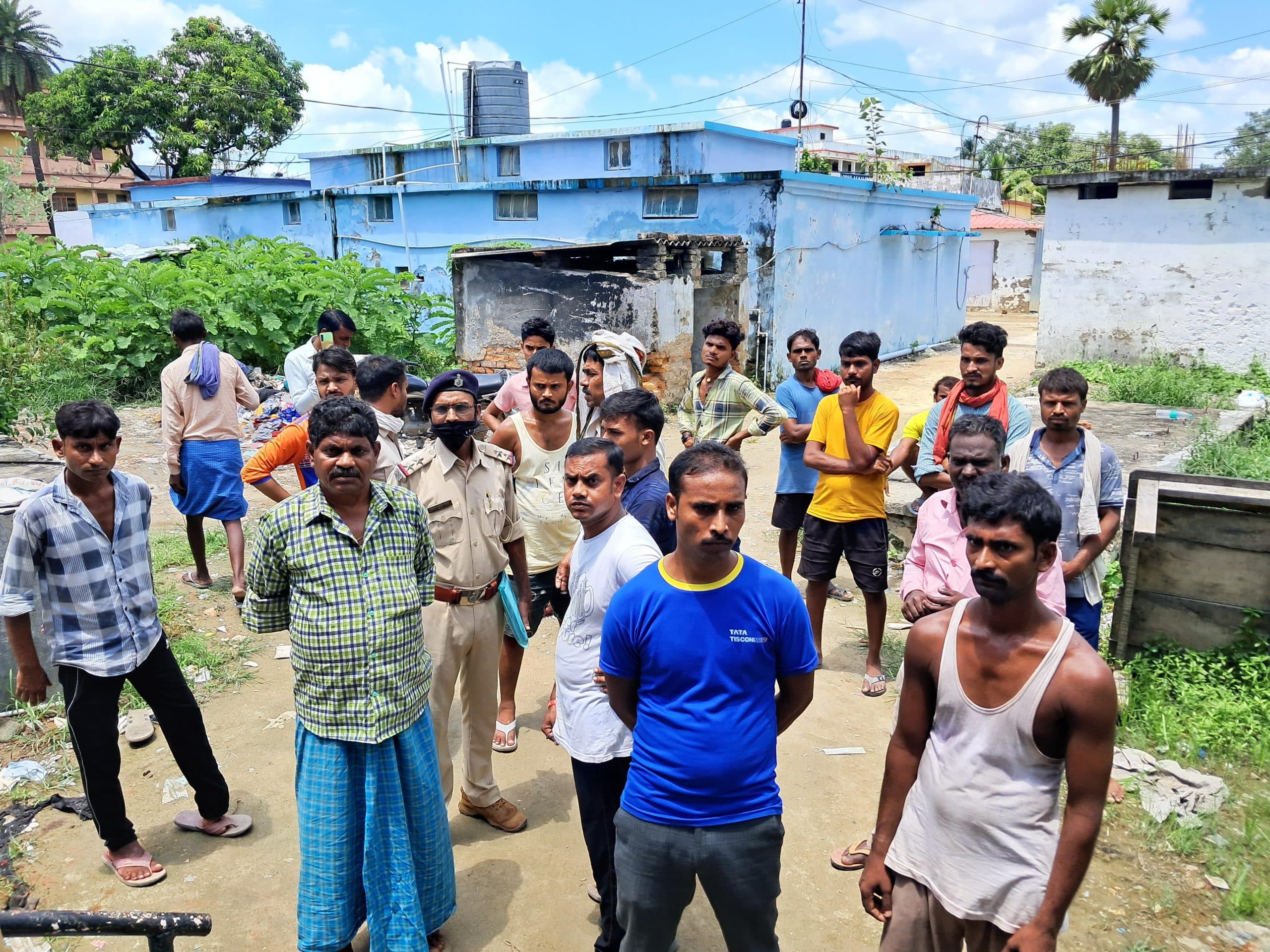 सड़क दुर्घटना में दो महिला समेत चार की मौत, एक की हालत नाजुक