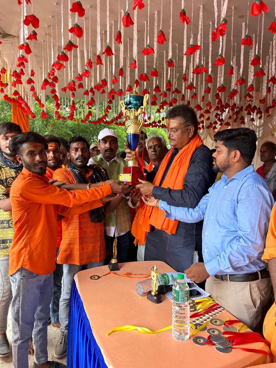 अवतार क्लब कांवरिया संघ बड़कागांव को प्रथम पुरस्कार