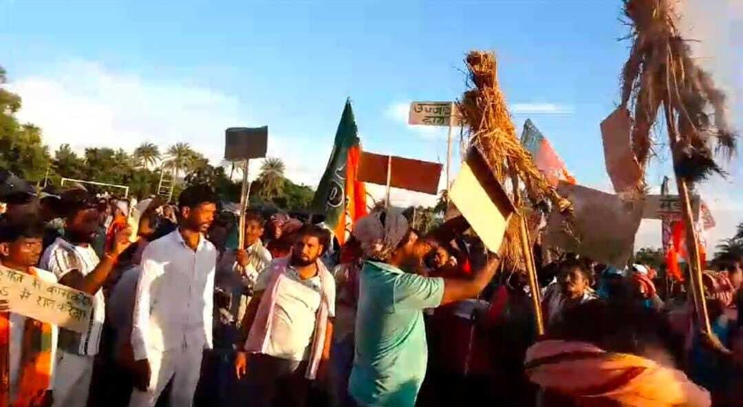 भाजपा जिलाध्यक्ष व पूर्व विधायक के खिलाफ कार्यकर्ताओं ने जताया आक्रोश