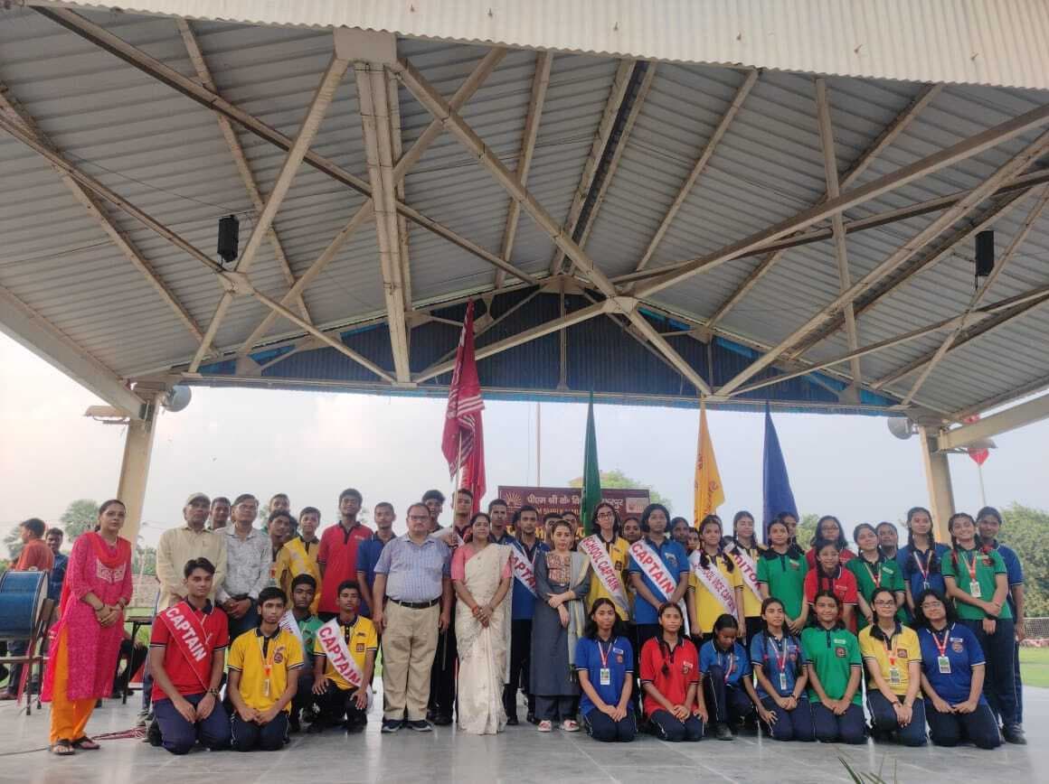 अनुराग व सृष्टि बने केंद्रीय विद्यालय के छात्र कप्तान