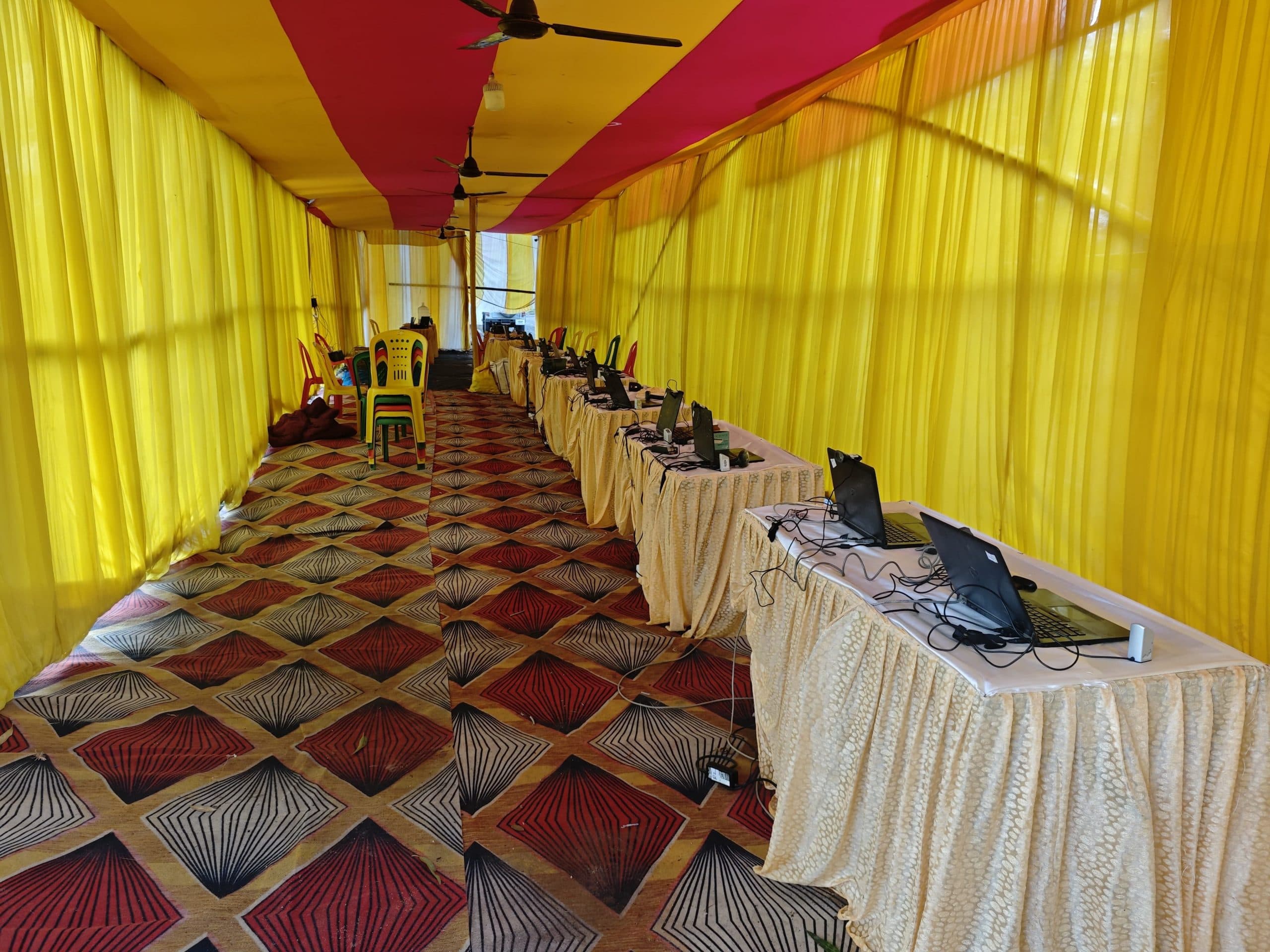 पैर में चीप लगाकर सिपाही के लिए पदमा में दौड़ेंगे 73405 अभ्यर्थी