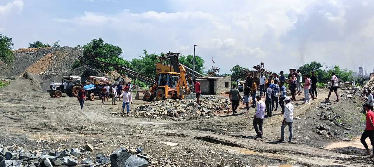 पत्थर खनन पट्टा की स्वीकृति को ले आयोजित ग्रामसभा में ग्रामीणों का विरोध, प्रस्ताव अस्वीकृत