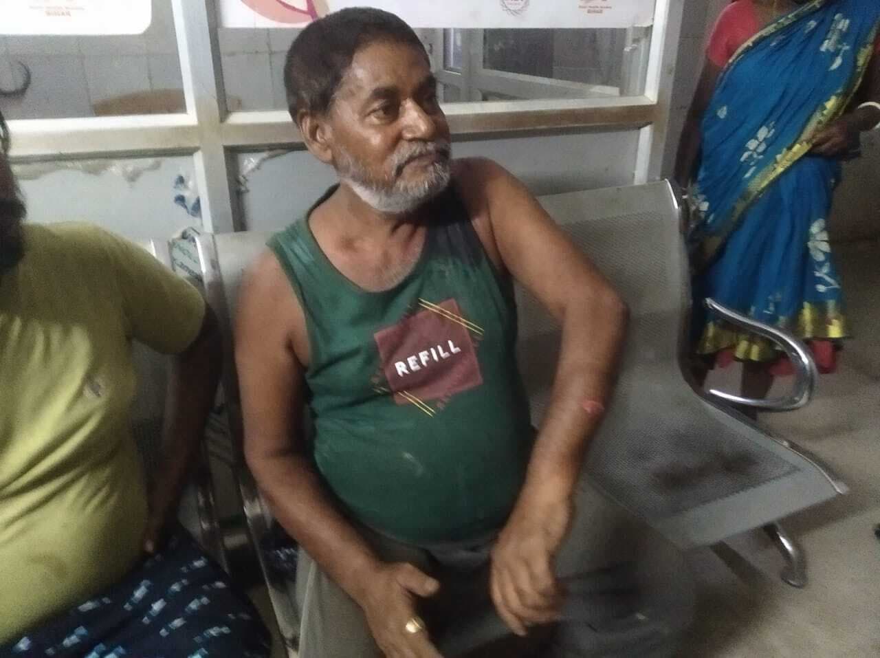 अपराधियों ने मिठाई दुकानदार के साथ की मारपीट व गोलीबारी, विरोध में एनएच-80 को किया जाम