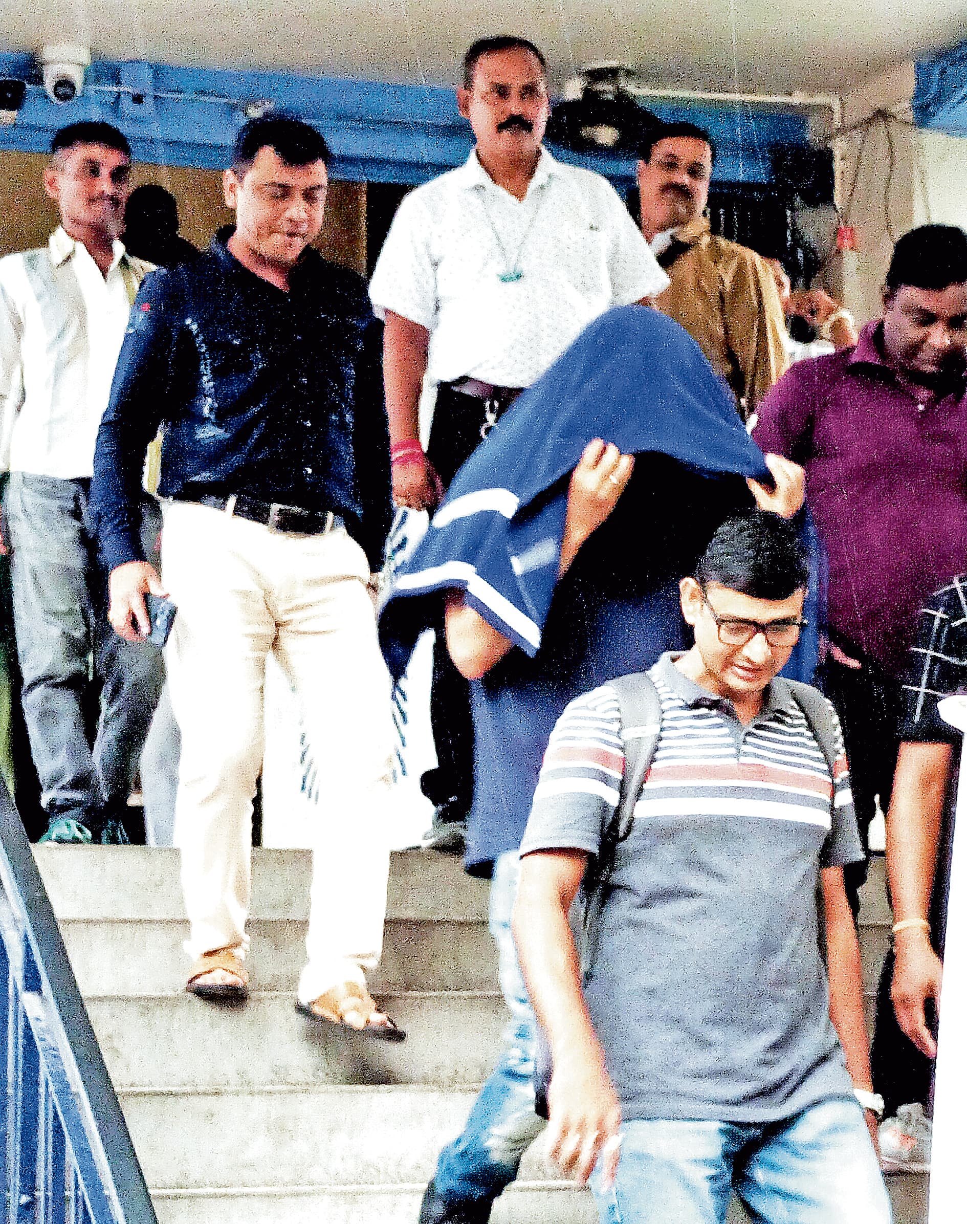 लापरवाही से कार चलाने के आरोप में अभिनेता अरेस्ट