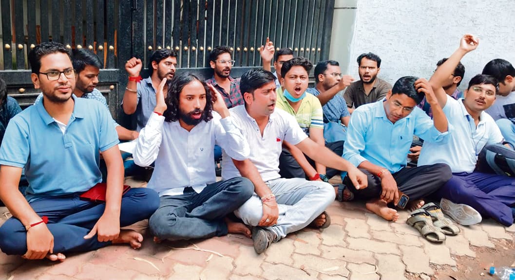 Ranchi News : सिविल सेवा रिजल्ट जारी करने की मांग को लेकर धरना-प्रदर्शन