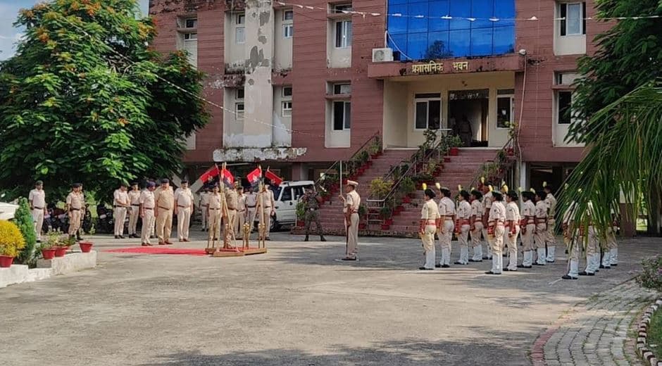 बीएसएपी ट्रेनिंग आईजी पहुंचे ट्रेनिंग सेंटर, ट्रेनी जवानों के साथ किया संवाद