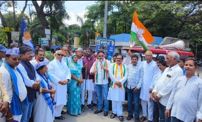 भारत बंद को लेकर सड़क पर उतरे कांग्रेस और झामुमो