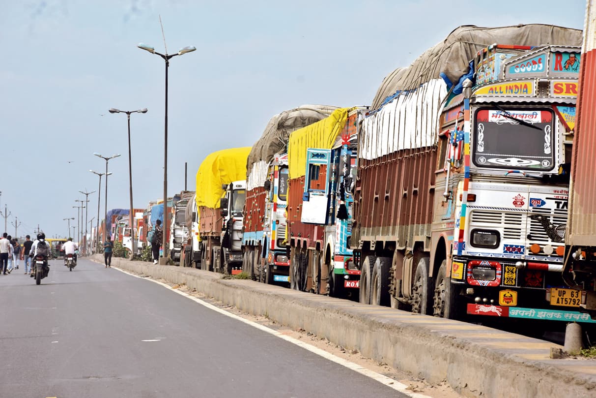 बंद समर्थकों ने एनएच व चौक-चाैराहे को किया जाम