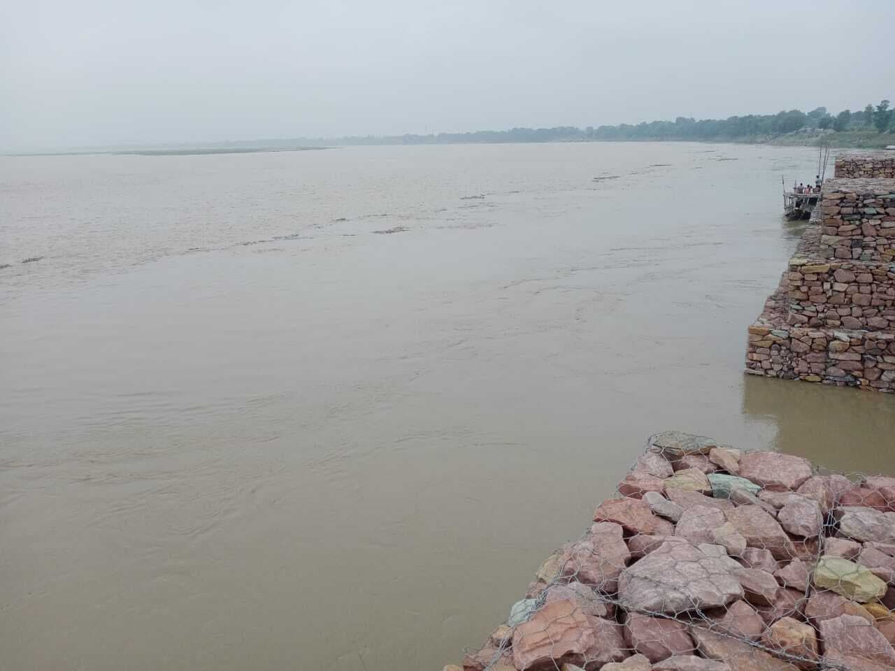 गंगा नदी के जलस्तर में दूसरे दिन भी वृद्धि जारी