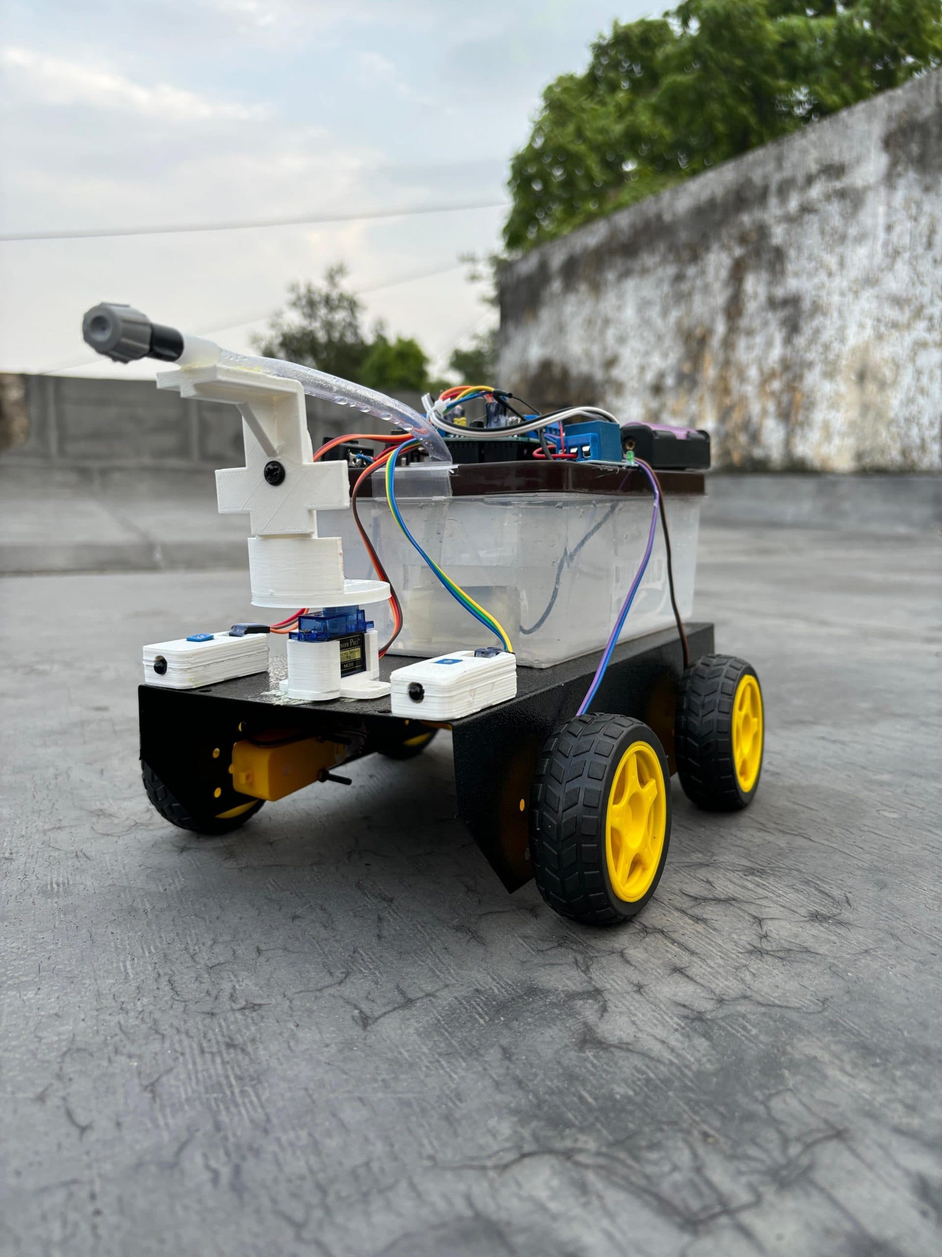 आग के खतरों के बीच से लोगों को बचाएगा एमआइटी का फायर फाइटर रोबोट