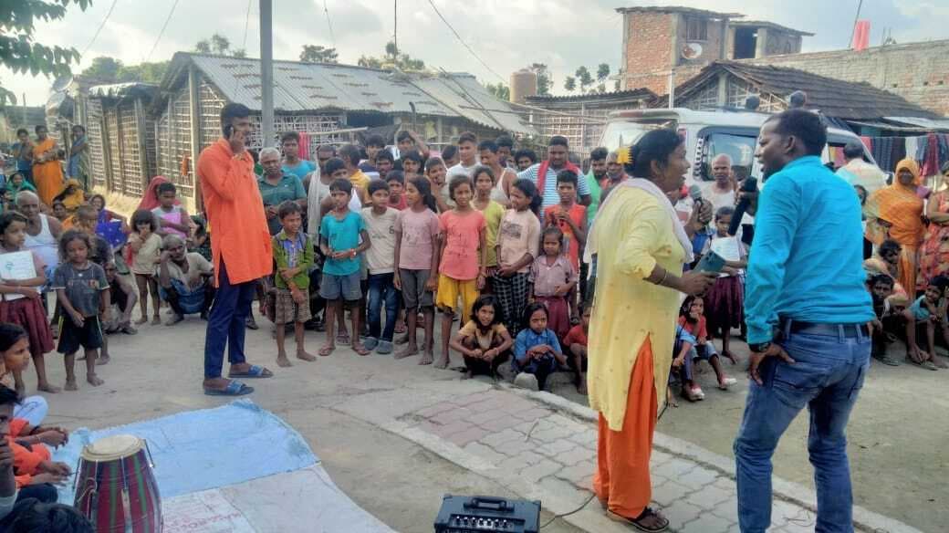 नुक्कड़ नाटक के माध्यम से लोगों को किया गया जागरूक