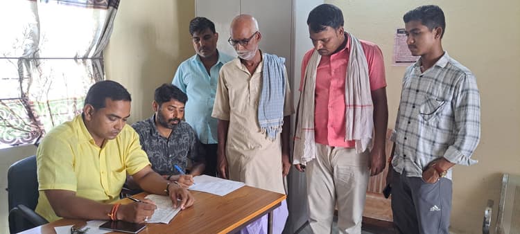 अंचल क्षेत्र में रफ्तार पकड़ने लगी है विशेष भूमि सर्वेक्षण कार्य