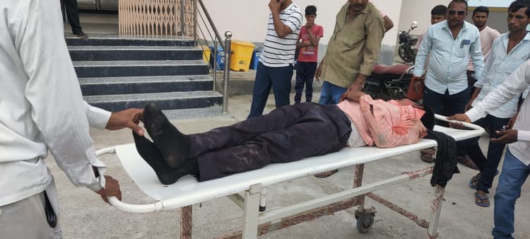 सड़क दुर्घटना में बाइक सवार युवक गंभीर रूप से घायल