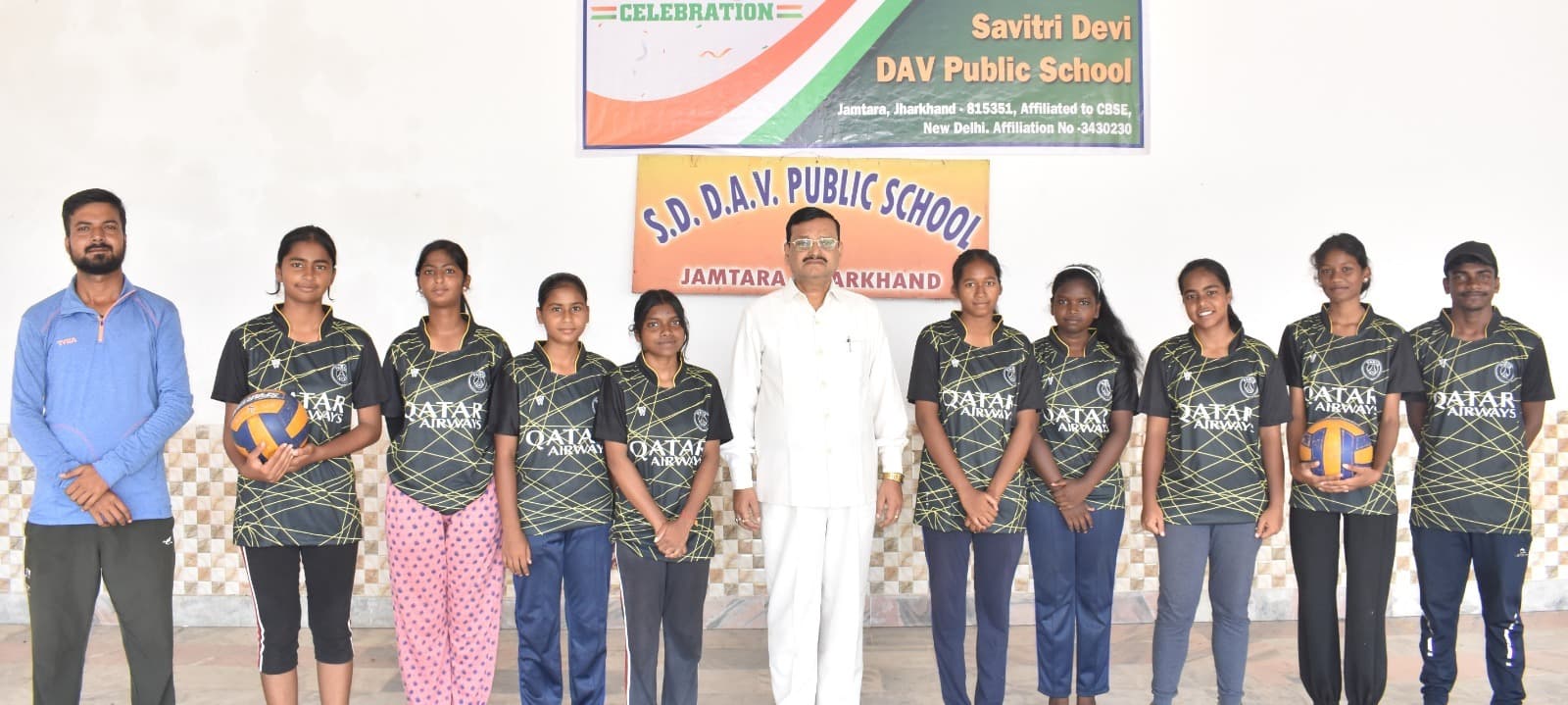 जामताड़ा डीएवी की वॉलीबॉल टीम टाटानगर के लिए रवाना