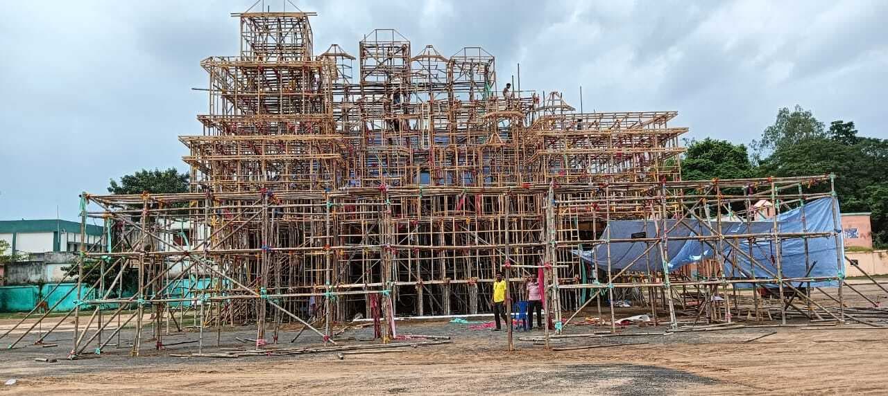 जामताड़ा में गणेश महोत्सव की तैयारी शुरू, गांधी मैदान में बन रहा पंडाल