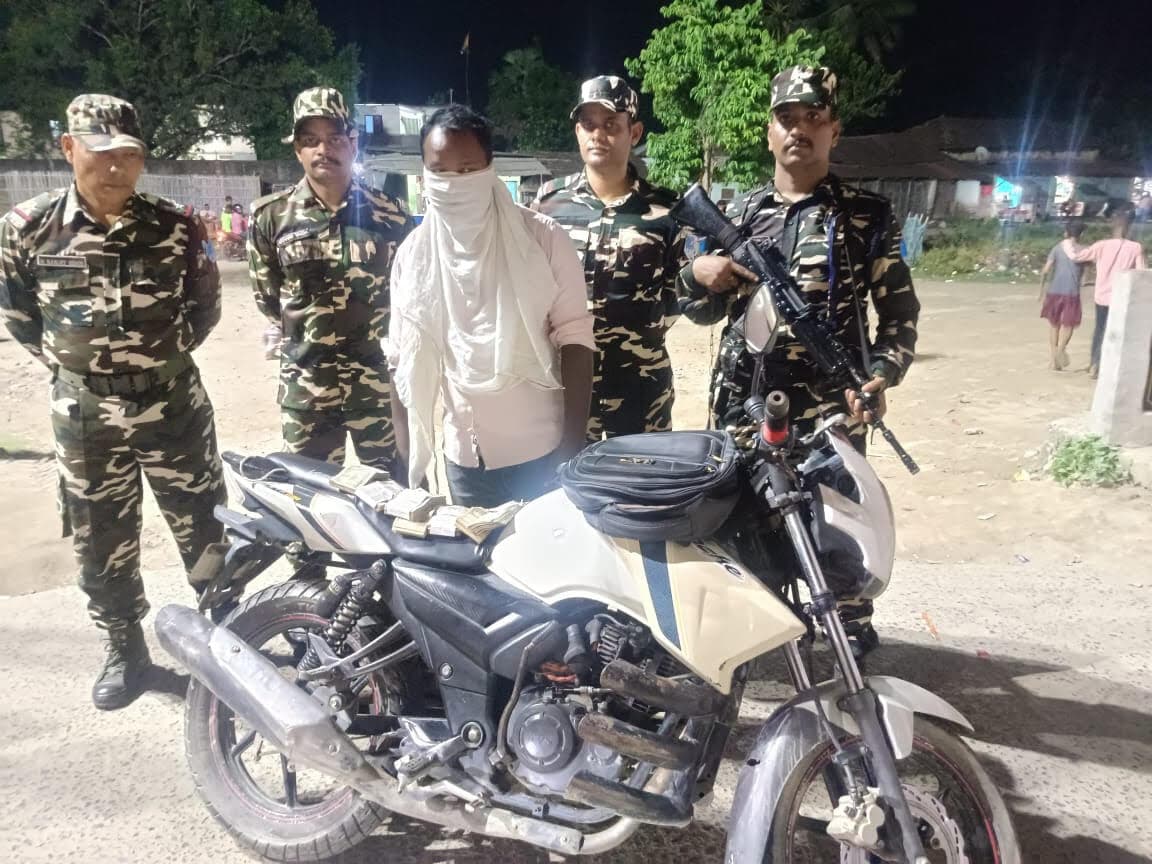 चार लाख 10 हजार नेपाली रुपये के साथ एक गिरफ्तार