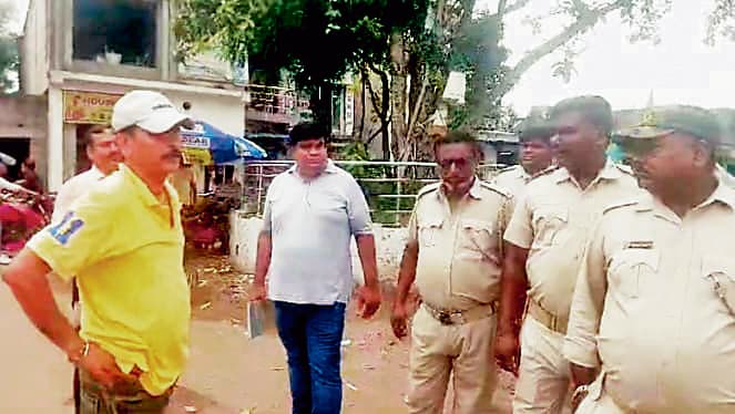 श्रीपुर बाजार में अतिक्रमण मुक्त करने के लिए इसीएल ने दिया अल्टीमेटम