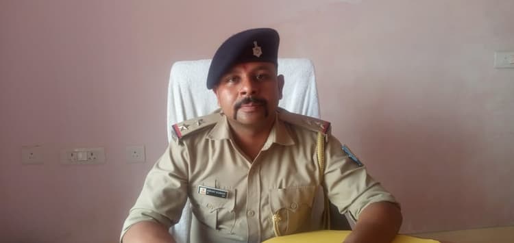 अभय कुमार ने करमाटांड़ थाने का संभाला पदभार