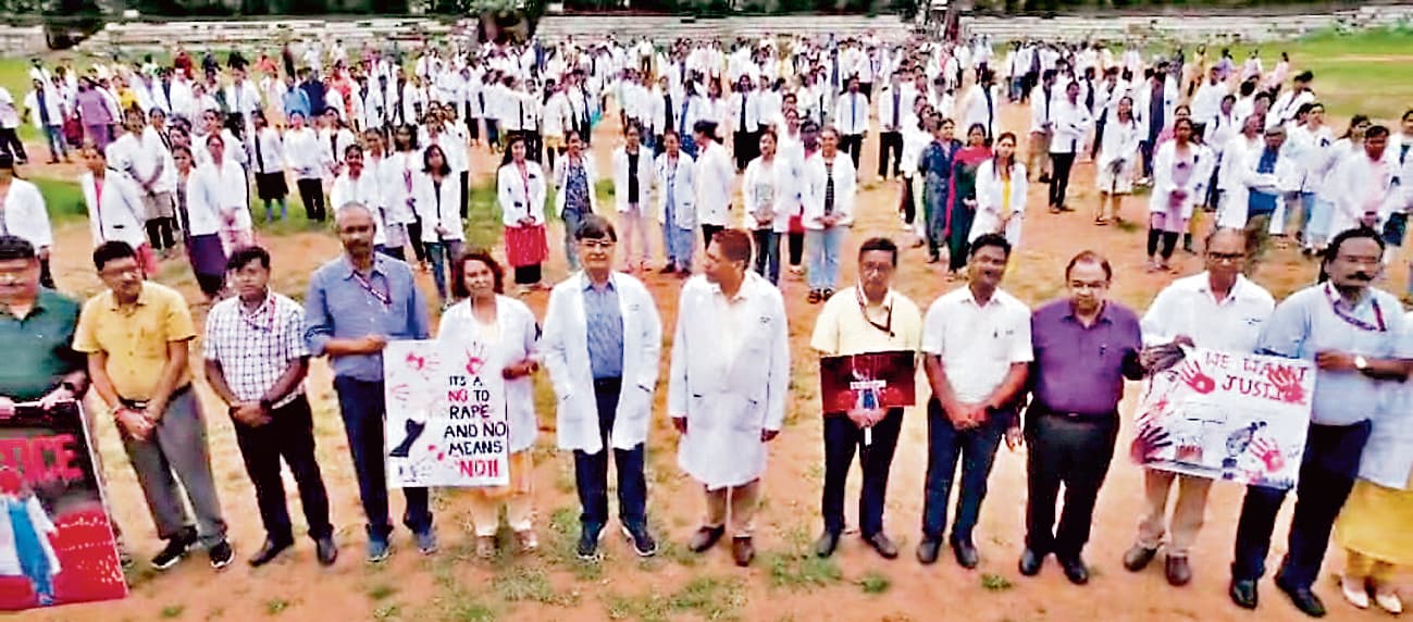 Ranchi news : रिम्स इमरजेंसी में सीनियर डॉक्टरों ने संभाला मोर्चा, मरीजों को मिली थोड़ी राहत