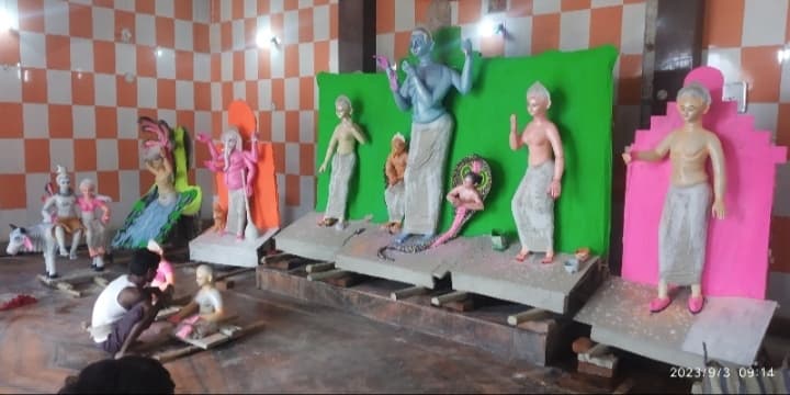 सुखसेना में श्रीकृष्ण मंदिर में बच्चे चढ़ाते हैं चांदी की बांसुरी, आगे चलकर होते हैं प्रतिभाशाली