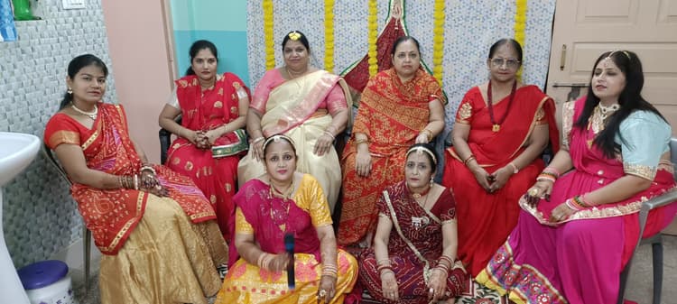 माहेश्वरी समाज की महिलाओं ने मनाया सातुड़ी तीज पर्व