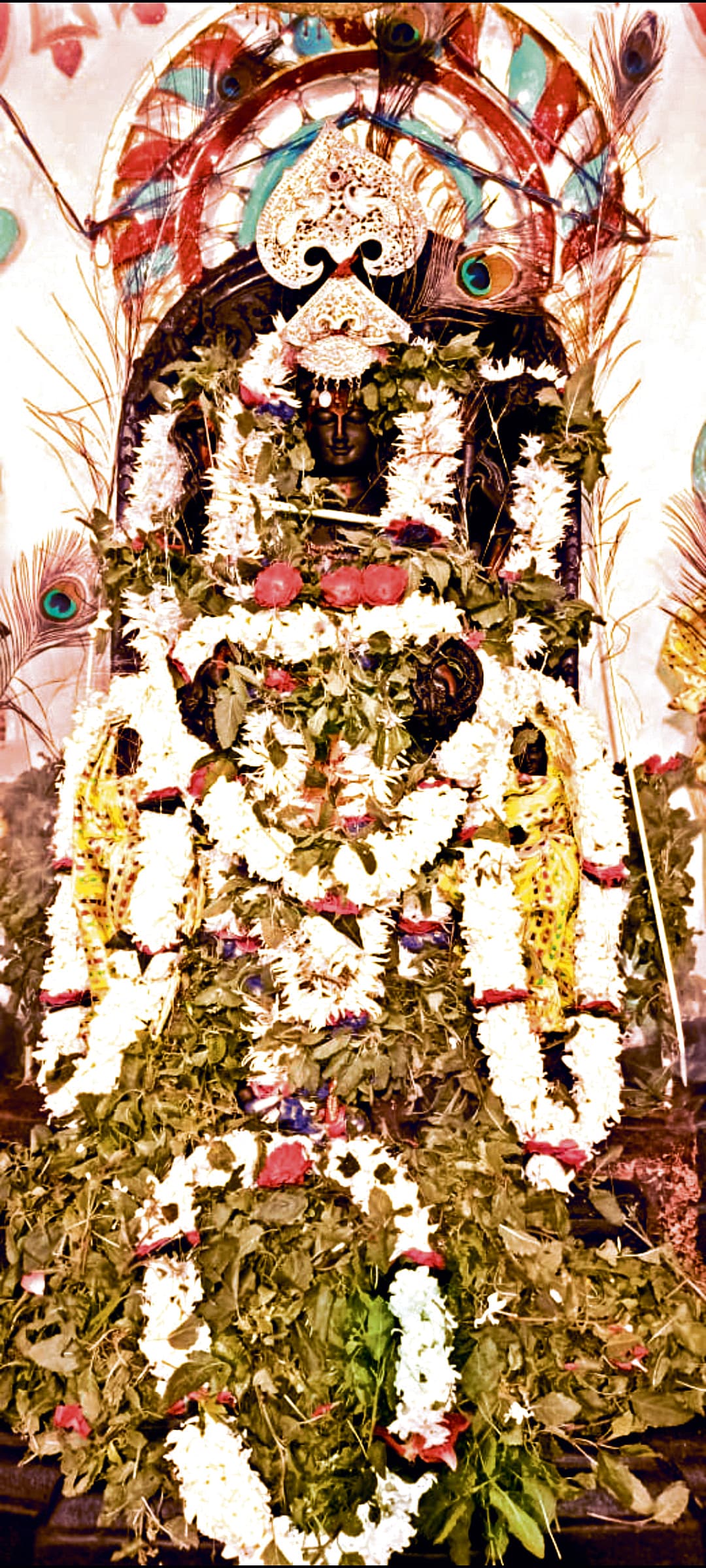 मंदिरों व ठाकुरबाड़ियों में श्रीकृष्ण जन्माष्टमी की तैयारी जोरों पर