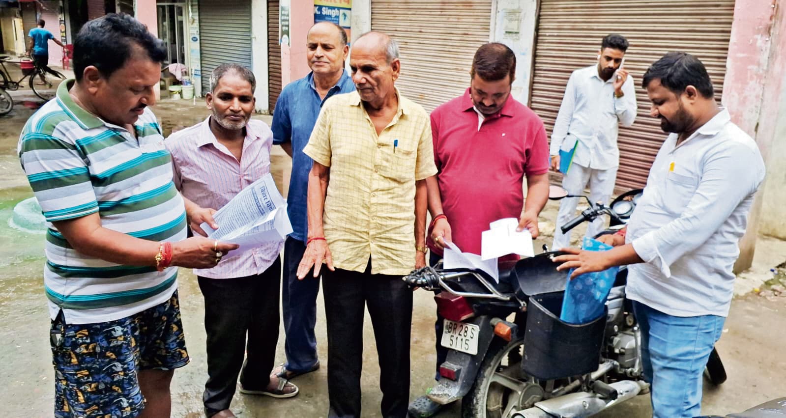 गंडक की बाढ़ से प्रभावित छह प्रखंडों की 62 पंचायतों में आधे से अधिक लोगों के पास नहीं है दस्तावेज