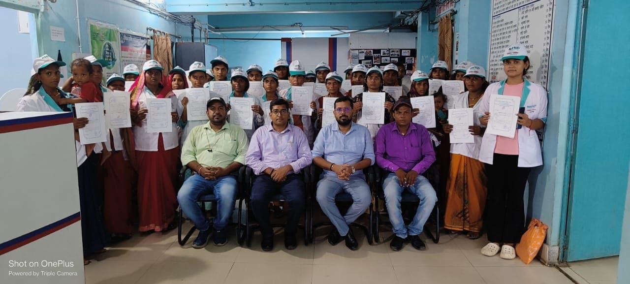 स्वरोजगार से जुड़कर आत्मनिर्भर बने महिलाएं : डीडीएम